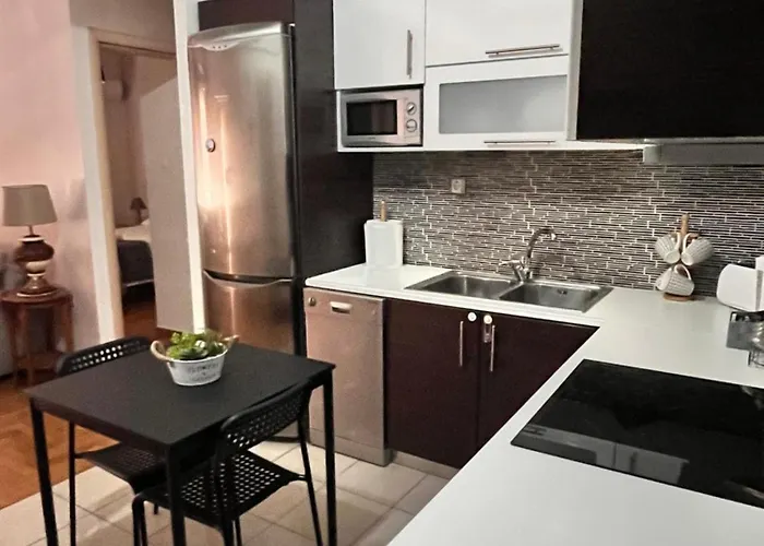 Beautiful Luxurious Family Apartment In Koukaki